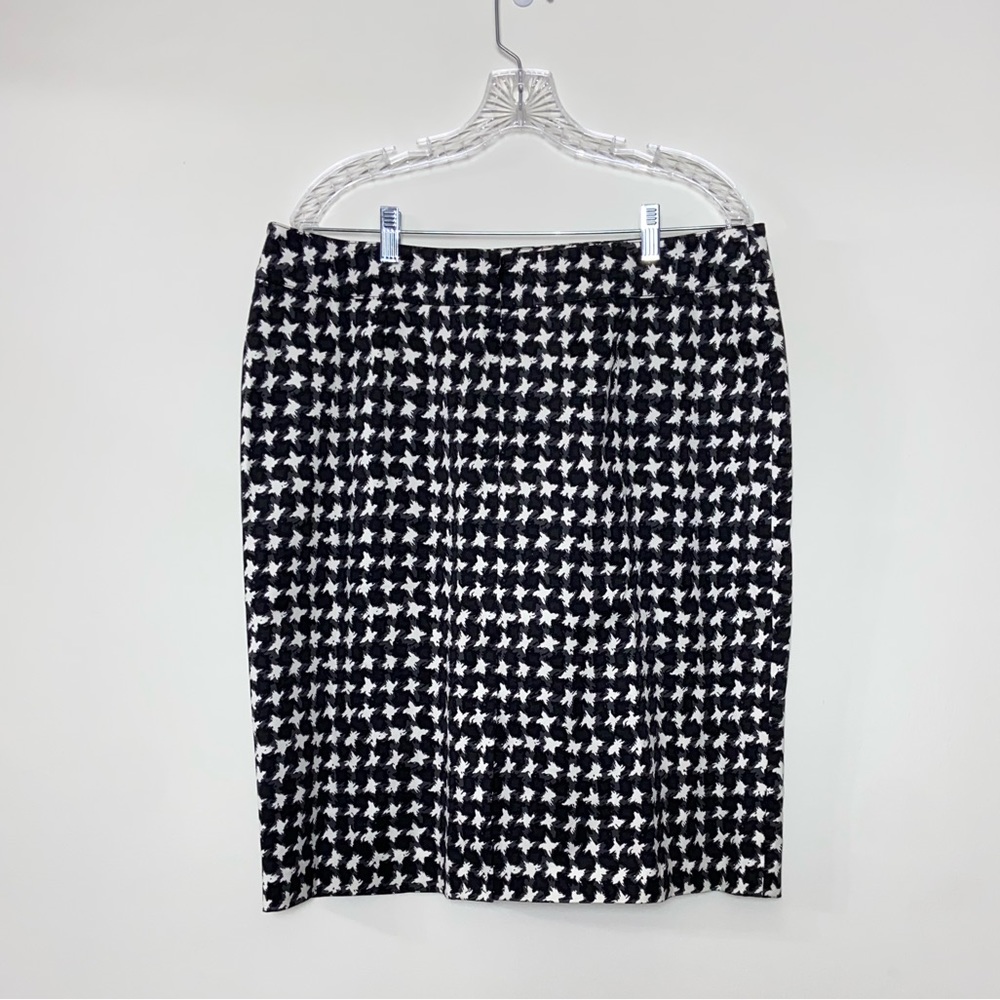 NWT Talbots black, grey, and ivory skirt, size 16